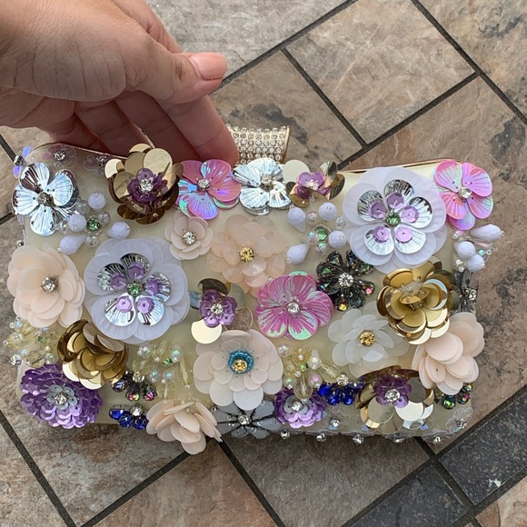 Handbags - Evening Clutch Bag With Colorful Flower 3D Sequin